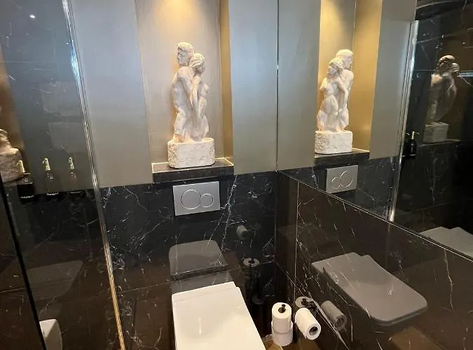 לינה וארוחת בוקר Het Waterhof ליידן