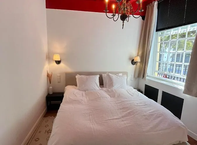 Het Waterhof Bed & Breakfast Leiden